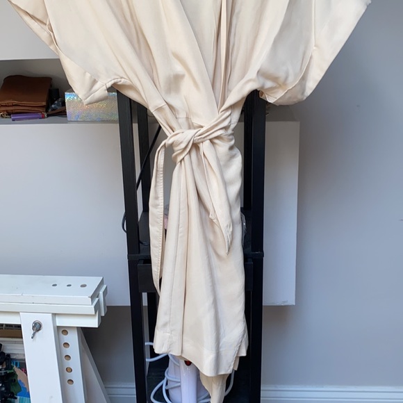 & Other Stories Relaxed Wrap Mini Dress - Picture 7 of 7